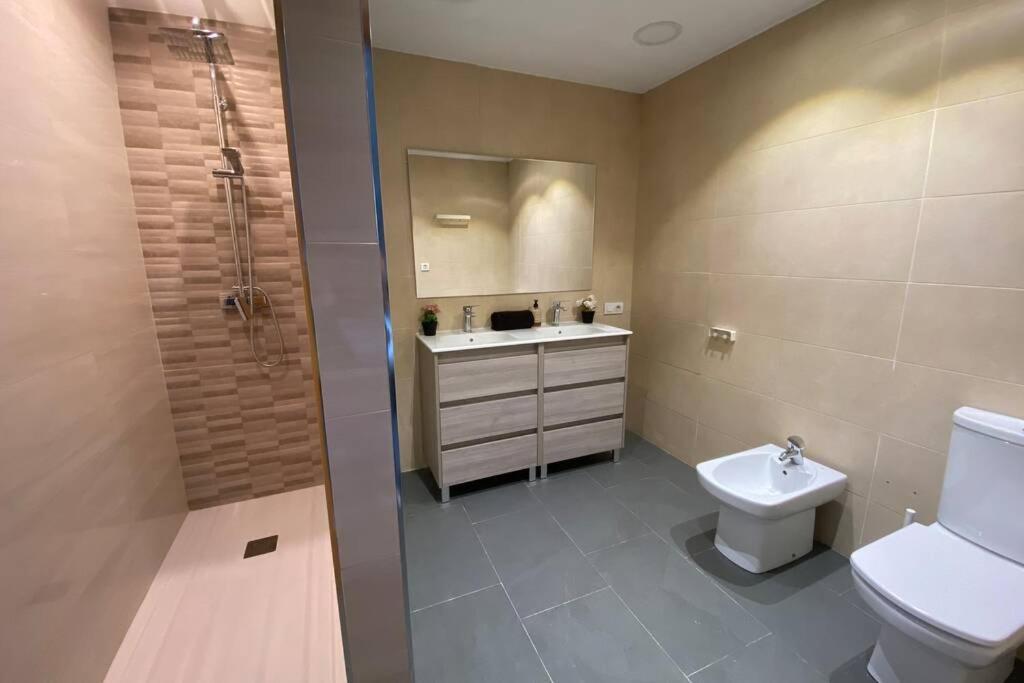 Modern Villa With Private Pool/ 400M To The Beach 그라오 데 카스테욘 외부 사진